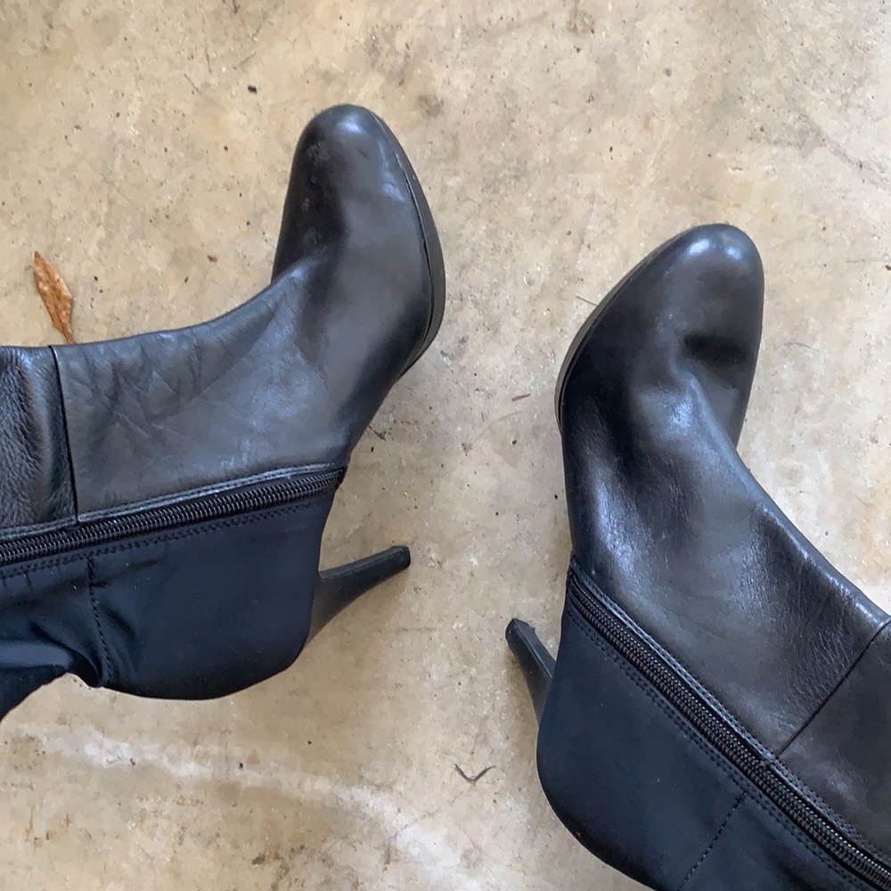 Boots - Picture 2 of 3